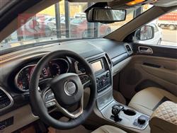 جیپ گراند شیرۆکی